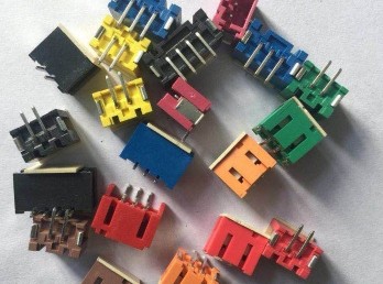 插板连接器在电子设备中具有哪些重要作用